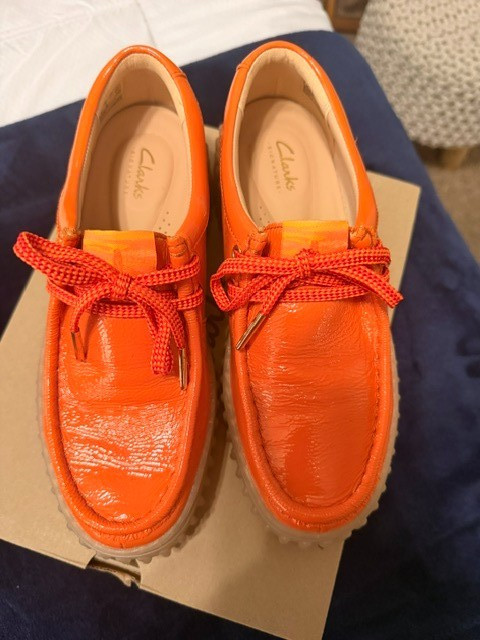 Torhill Bee Lace Up Patent Leather Orange size 7 Women