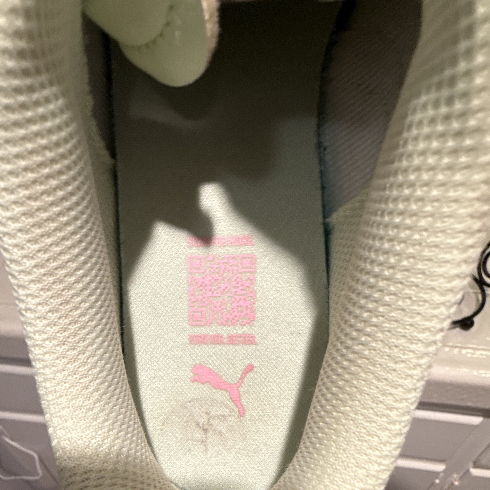 PUMA Green Pink Gum Rubber Sole Logo Lace Up Low Top Sneakers 401090-10 Women