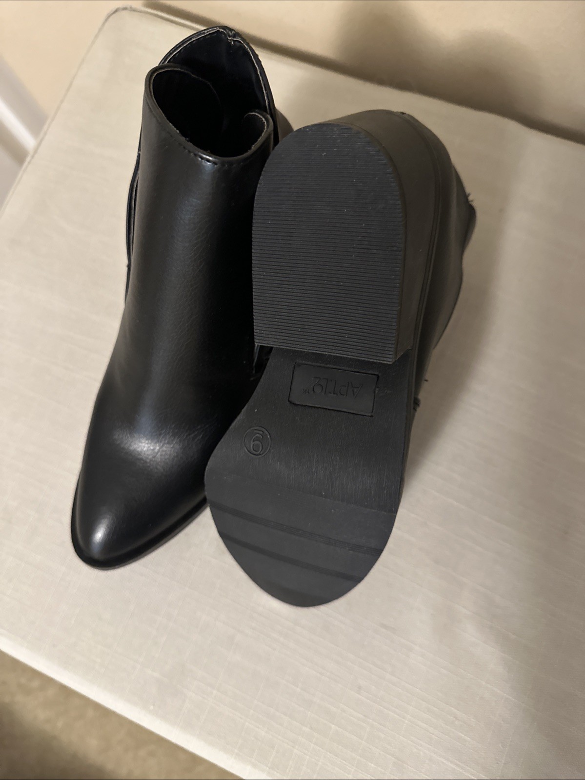 Women’s Apt. 9 – Makea Ankle Boots Black Size 9 MED w. 2 inch heels – NEW IN BOX