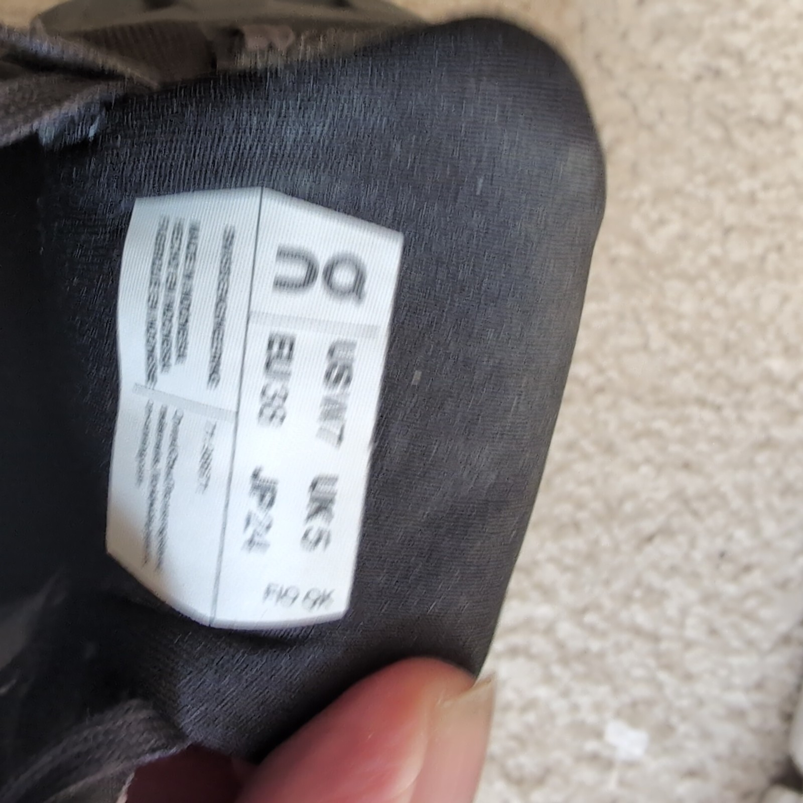 Worn Once On Cloud CloudFlyer Women’s Black Sneakers Sz7
