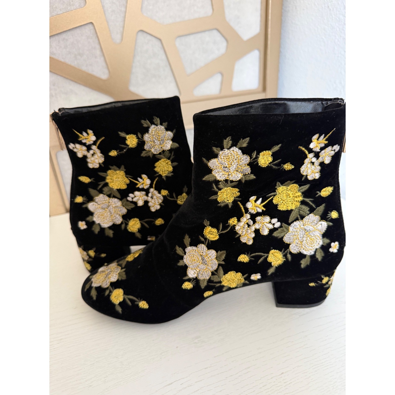 Topshop Blossom Embroidered Velvet Ankle Boots Black Gold Floral Size 38 US 7.5