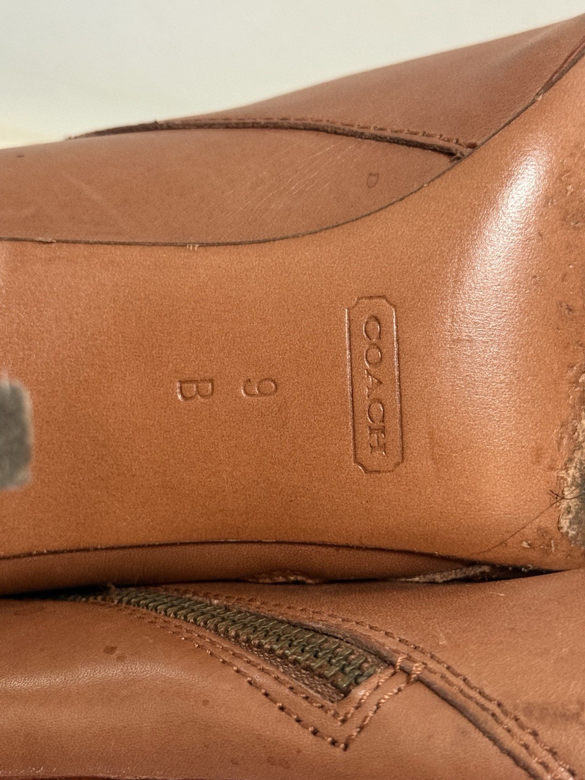 Coach Women’s Brown Leather Ankle Bootie Almond Toe Side Zip Logo Cuff 9B