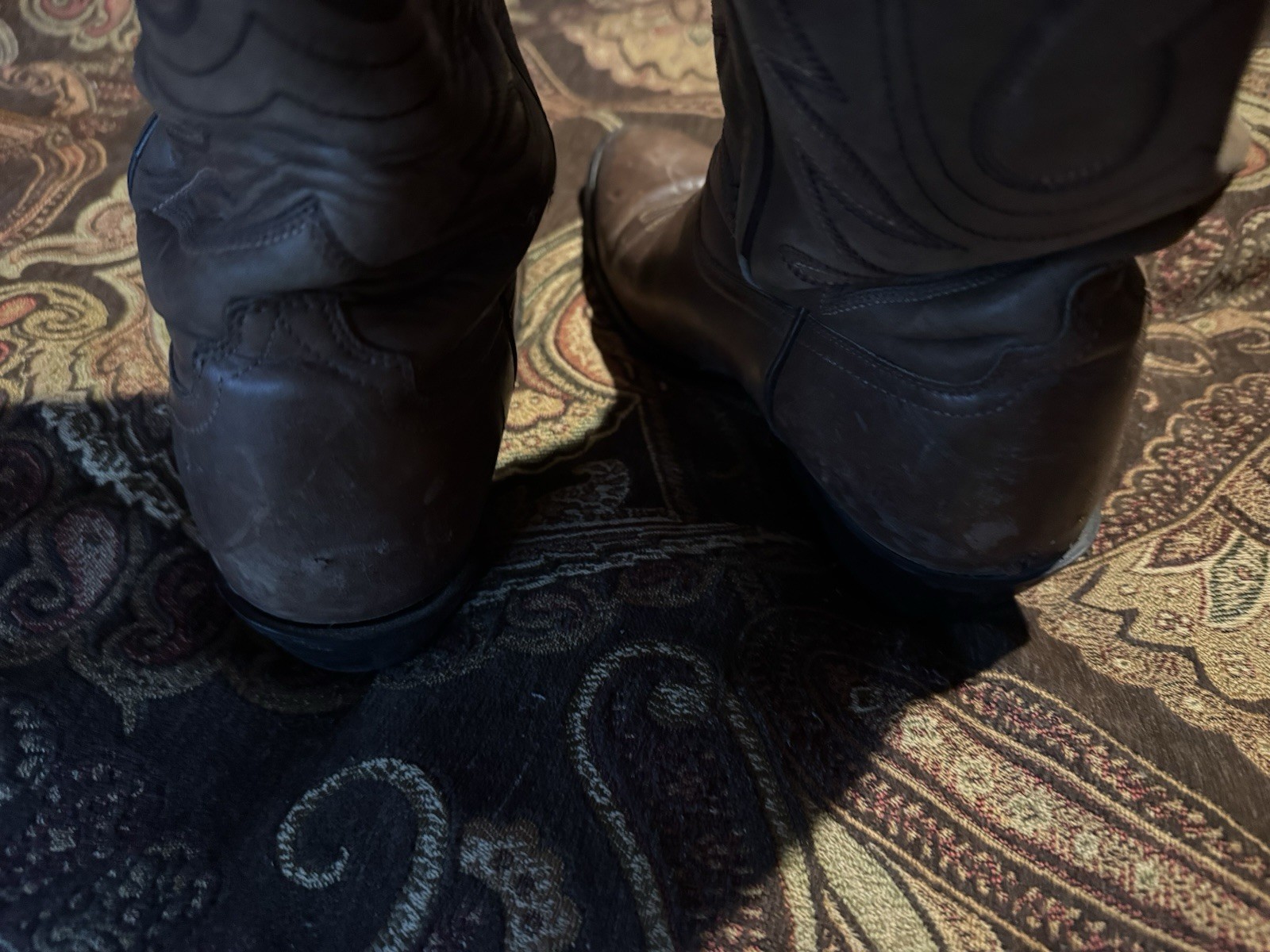 Ariat Heritage R Toe Women’s Size 9 B Worn And Loved. They Are About Worn Out