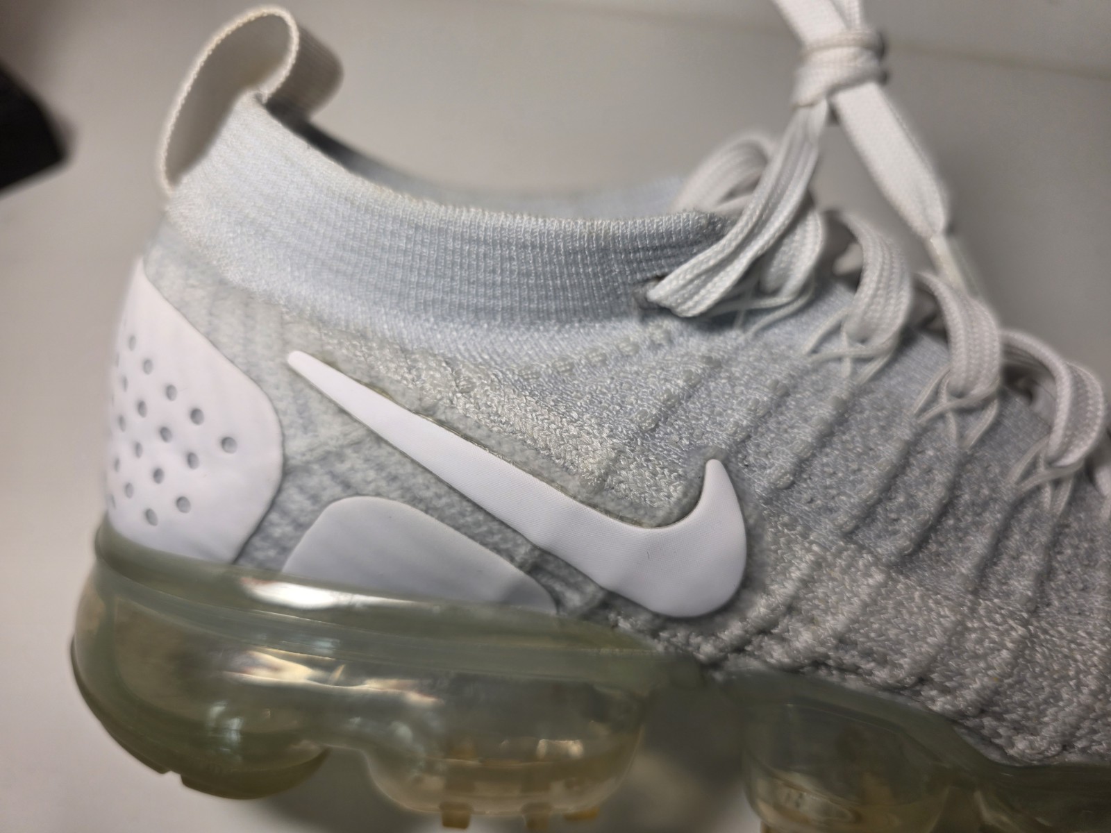 Nike Air VaporMax Flyknit 2 Womens Size 7.5 Silver Athletic Running Sneakers
