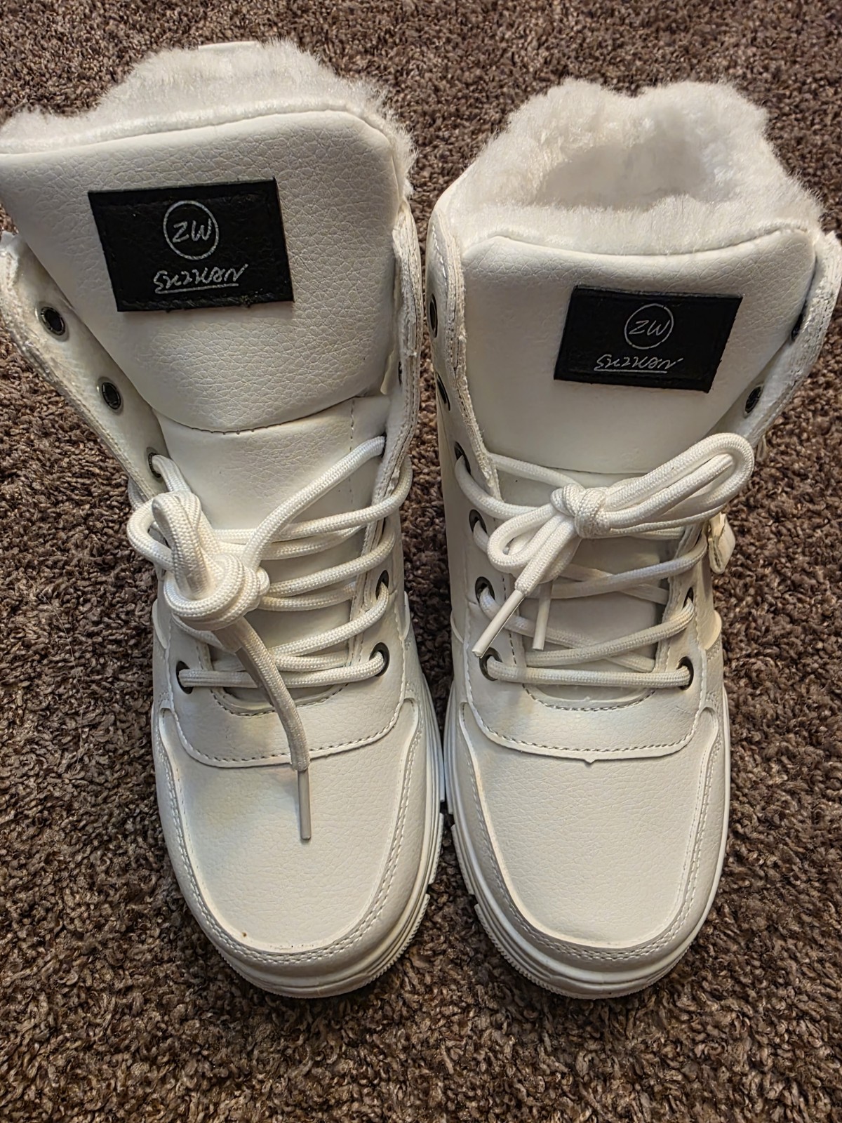 EVOLUTIONS Faux Fur Lined Boots Womens Sz 10 White Fashion Winter High Top