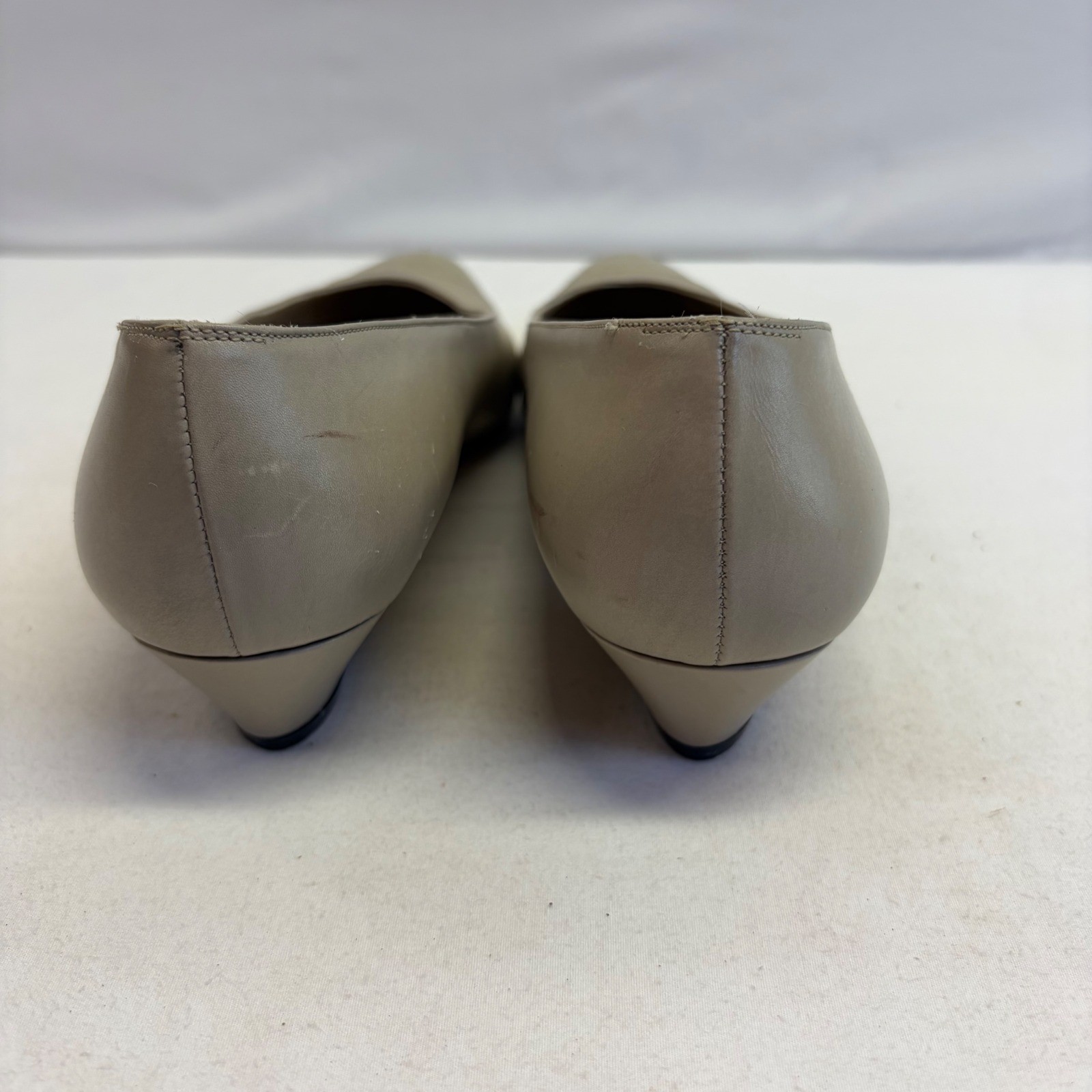 Vintage Salvatore Ferragamo Heels Womens 8 B Beige Snakeskin Cap Toe Pumps Chic