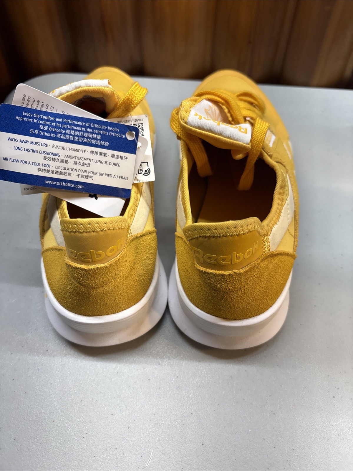 Reebok Classic Nylon SP Sneaker Women’s Size 8.5 Athletic Shoes Casual Yellow