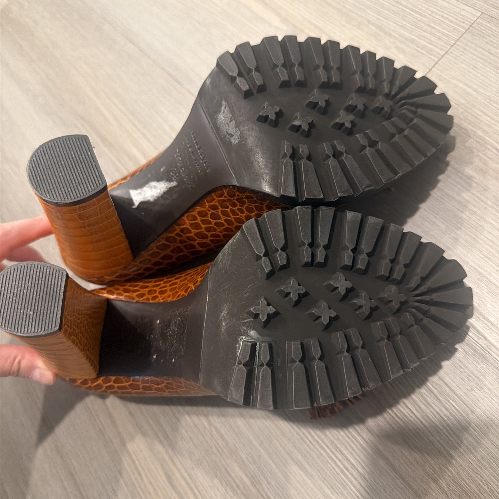 Jenni Kane Brown Reptile Embossed Leather Loafer Pump Heel Women Shoe Sz 9 NEW
