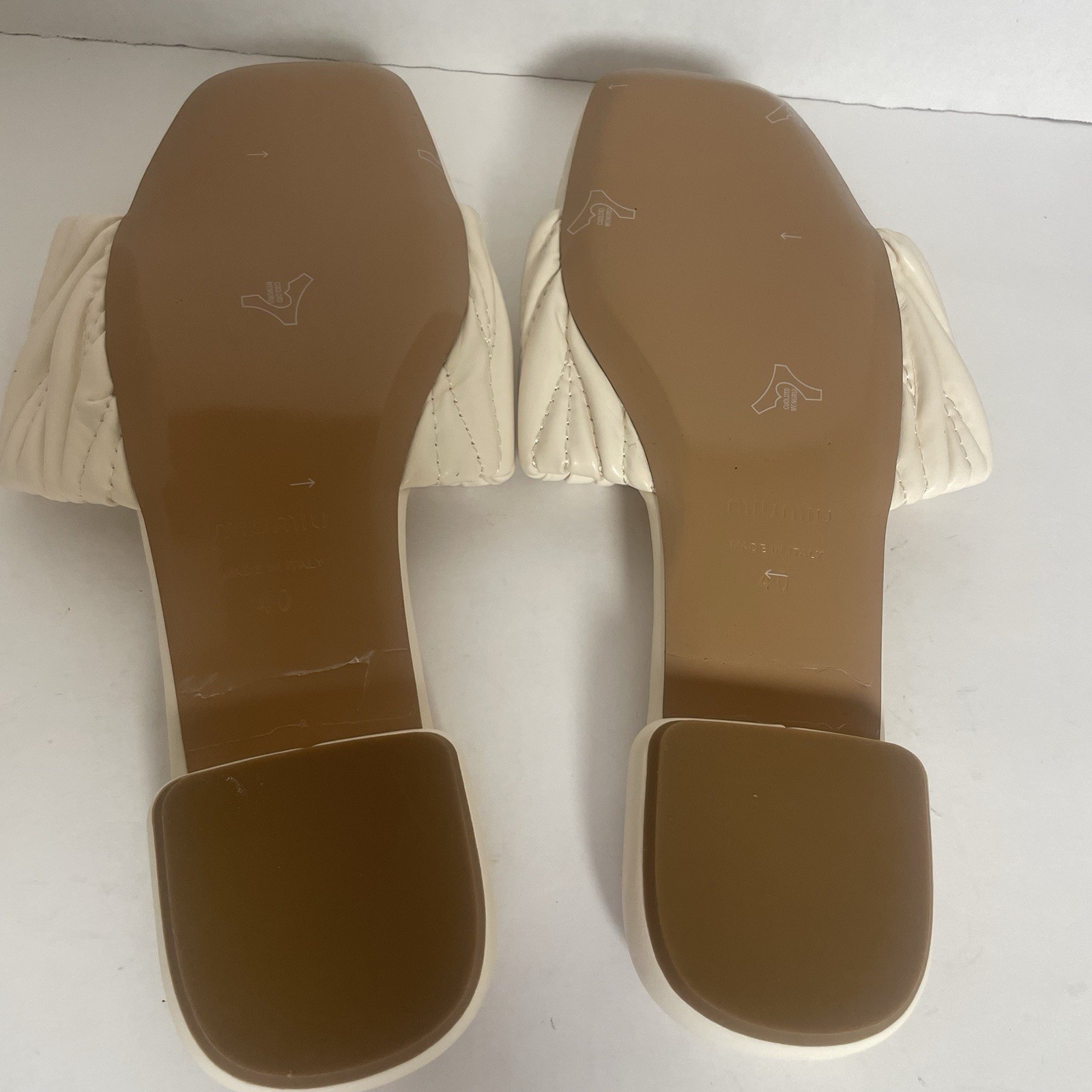 Miu Miu Matelassé Leather Slide Sandals Ivory EU 40 US 9-9.5 Made Italy