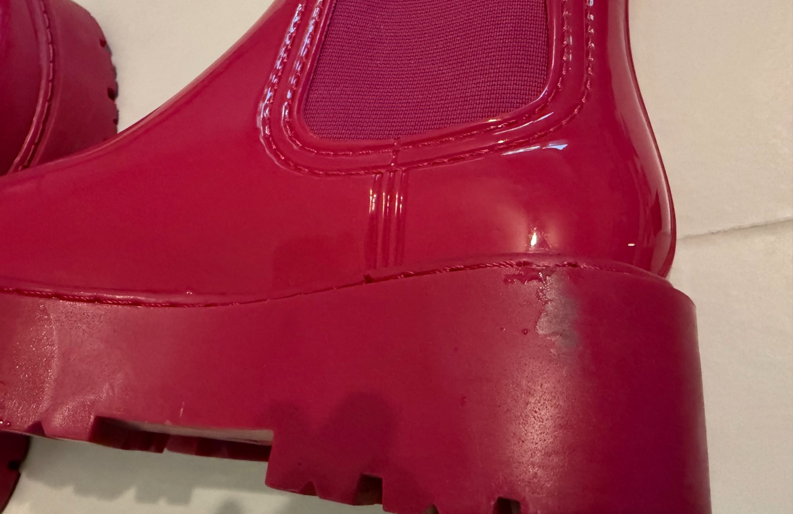 Esos Design fuschia short rubber boots galoshes rain boots size 6 good condition
