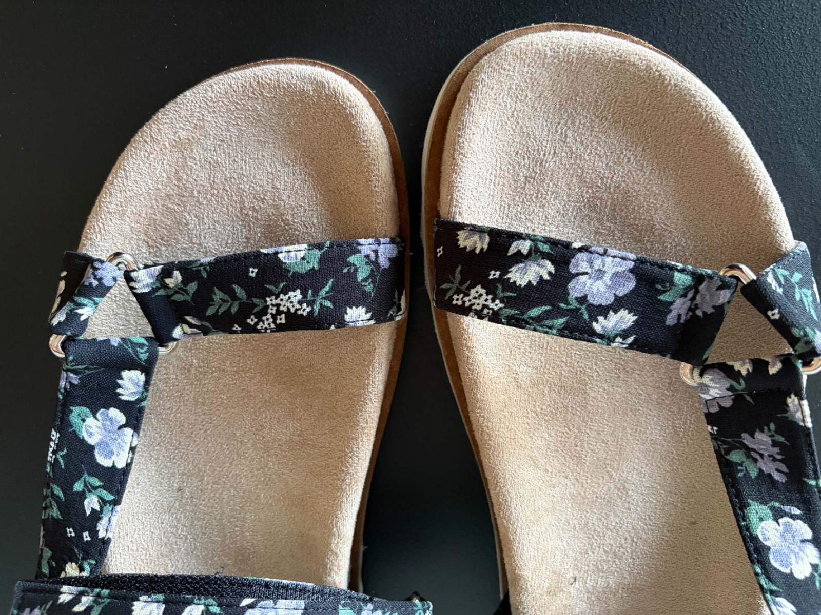 New Corkys Give It A Go Nellie Adjustable Sandals, Black Floral 9