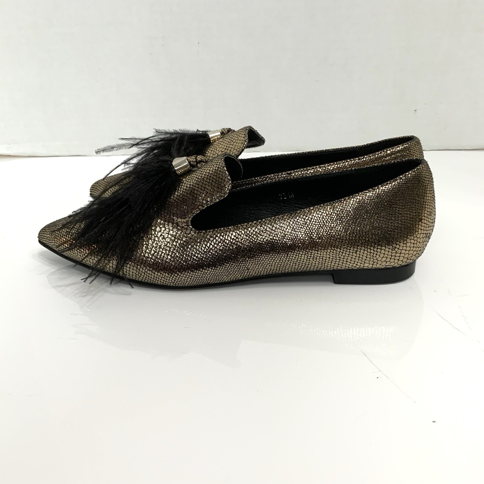 ASHRO Sz 7.5 Gold Bronze Feather Tassel Pointed Toe Metallic Loafers Party