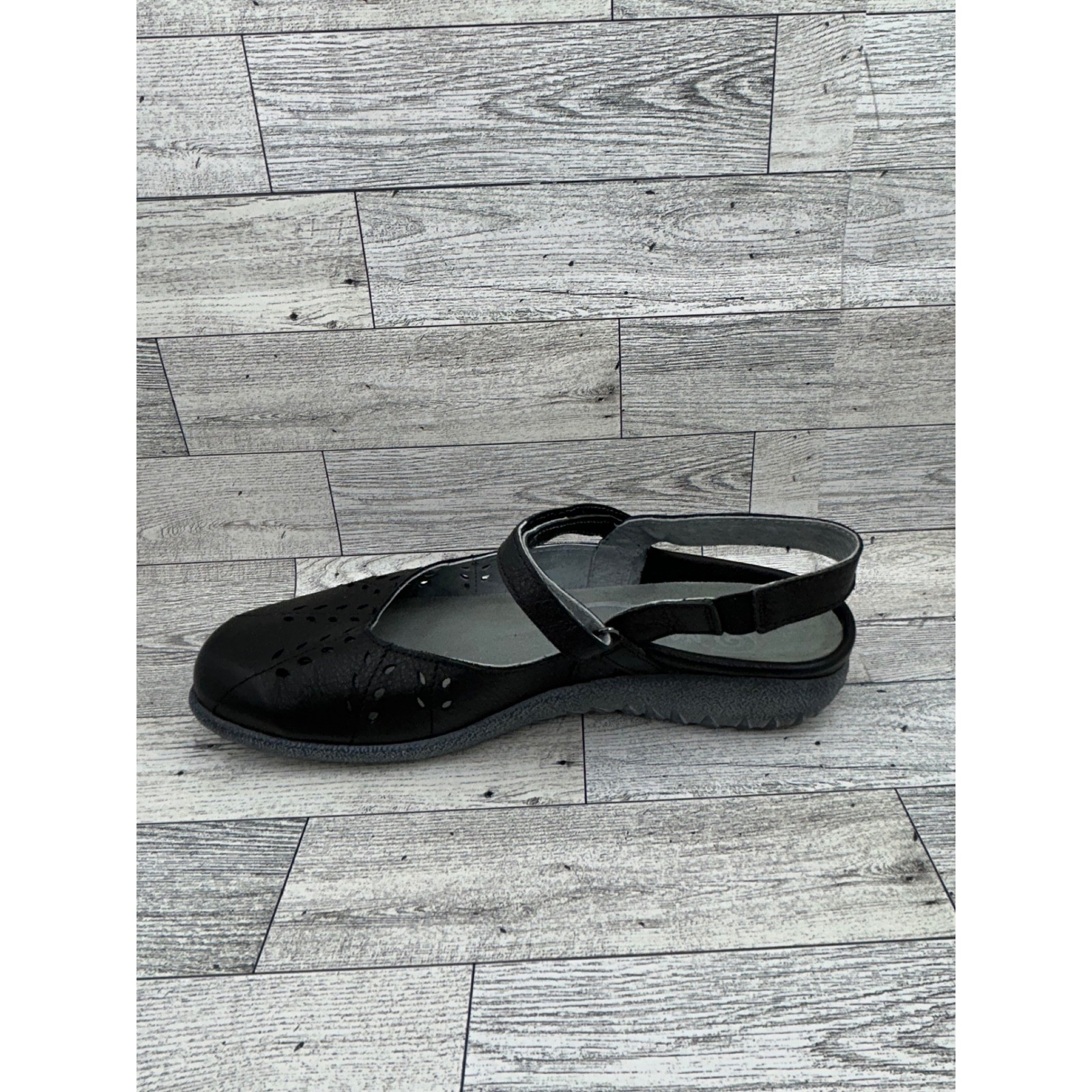Naot Black Leather Laser Cut Mary Jane Slingback Flats EU 38 276500