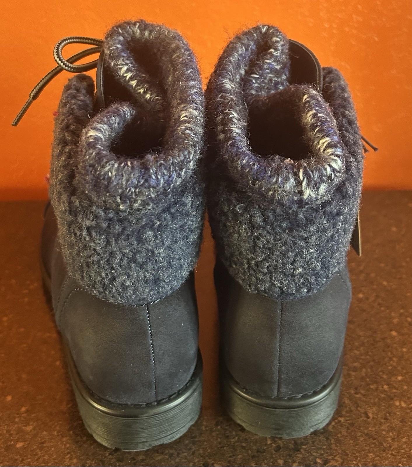 NWT Cliffs by White Mountain Navy Ankle Boot Lined Non-Slip Hiking Athletic SZ 9