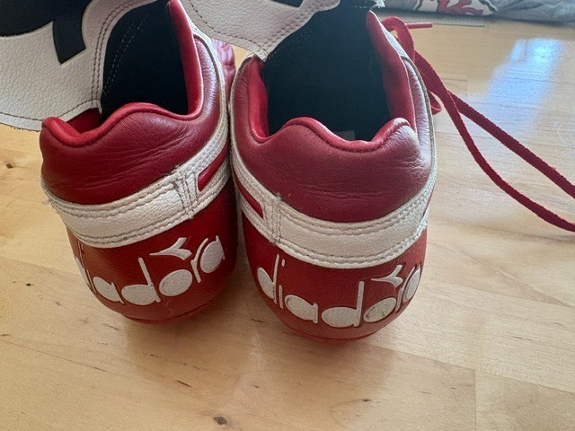 Diadora – Women’s Soccer Cleats – Size 8 – Red w/White – See Scans