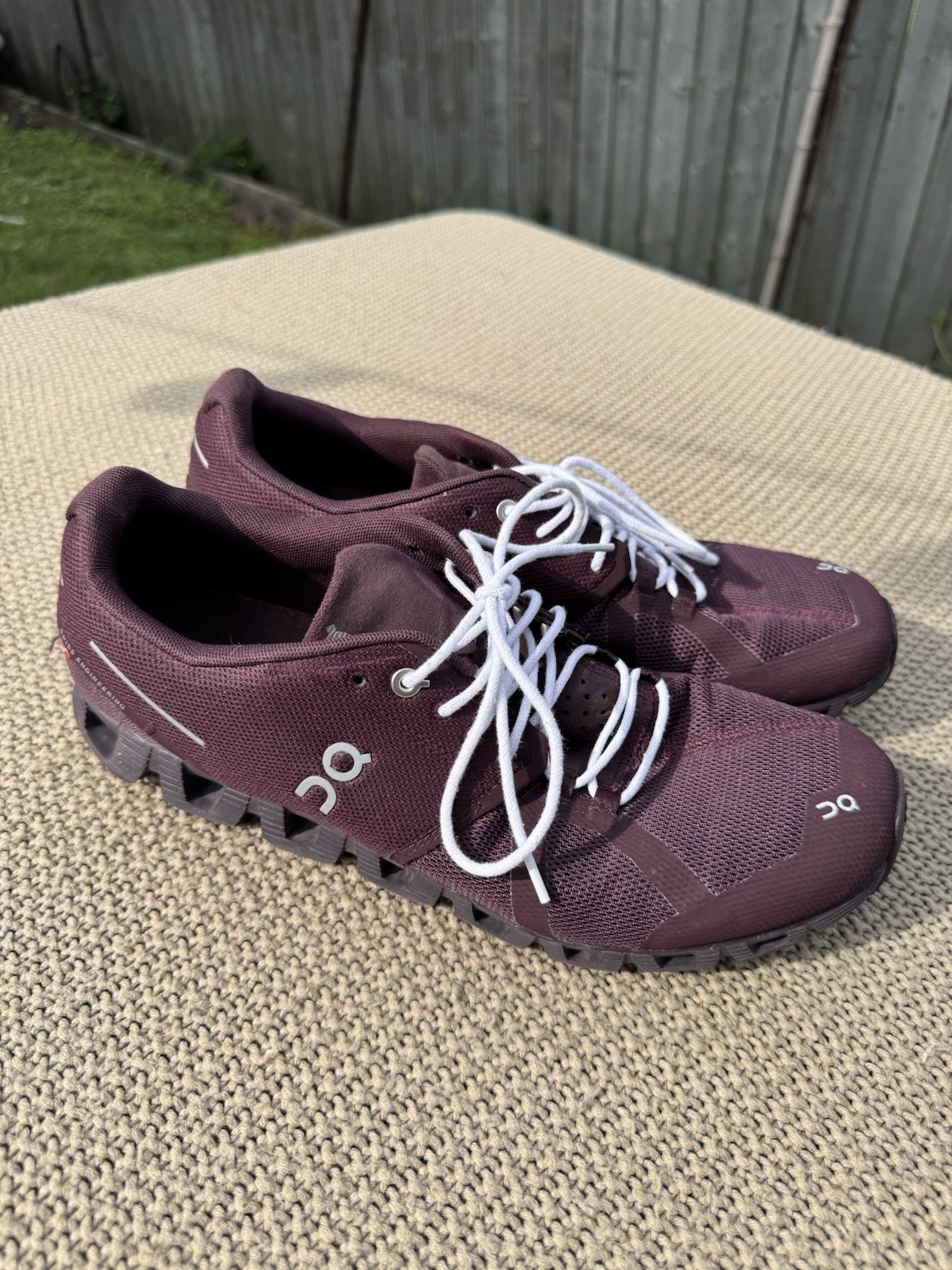 On Running Cloud Sneakers Burgundy Purple Mesh US M11 EU45 Shoes