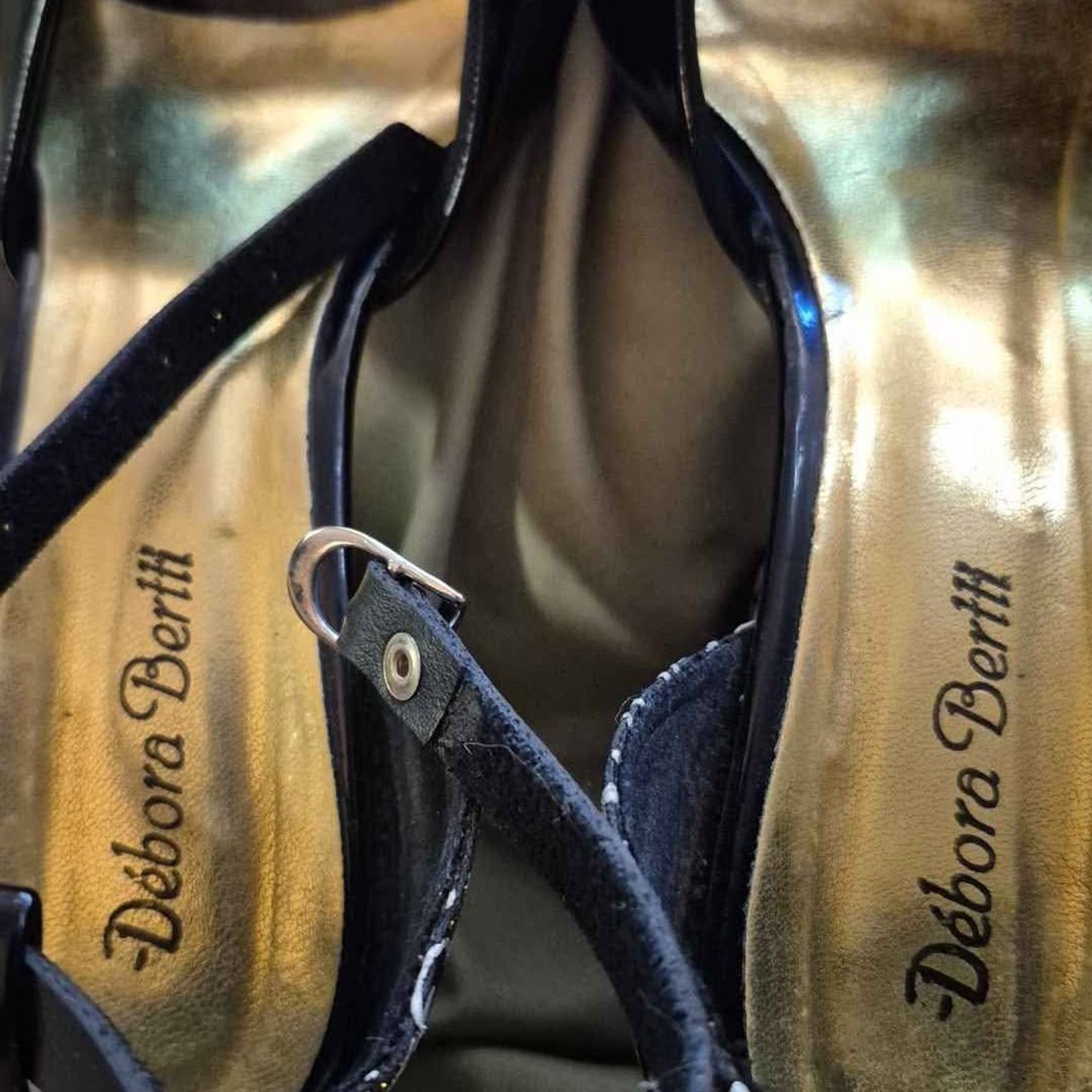 Débora Bertti Patent Leather Decorative Heels Size 37/6.5