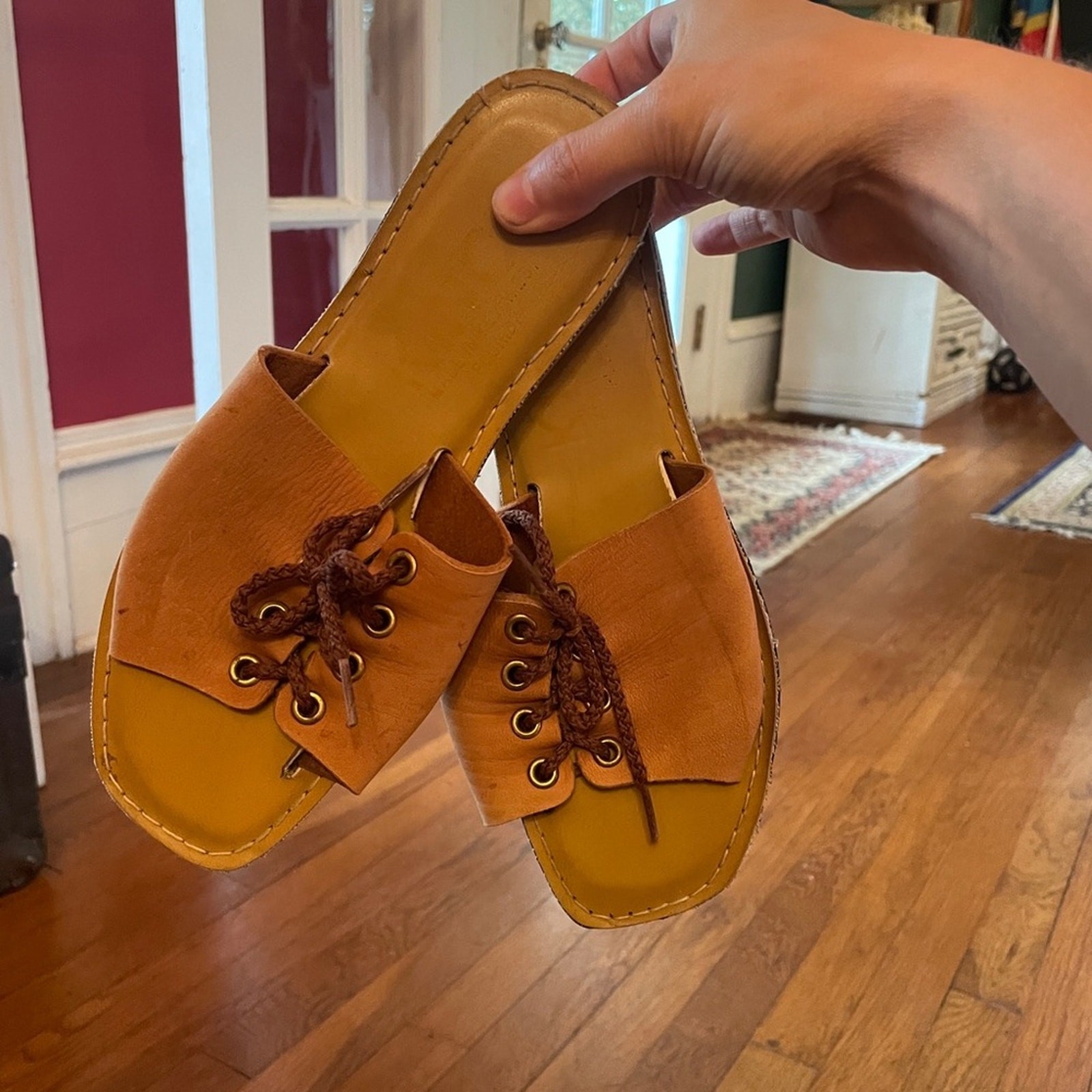 KINO Key West Sandals Chancletica Leather Lace Up Slides – Sz 8 💕🎀