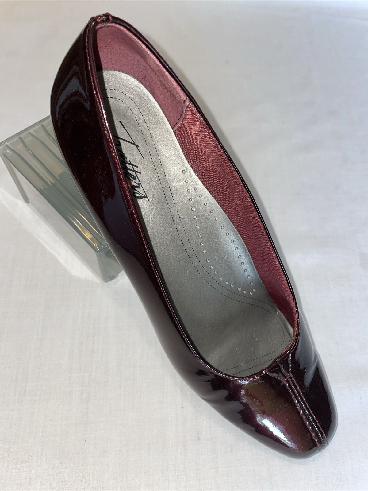 Trotters Dress Pumps Womens Sz 8.5 Narrow Burgundy Leather Party Formal Business