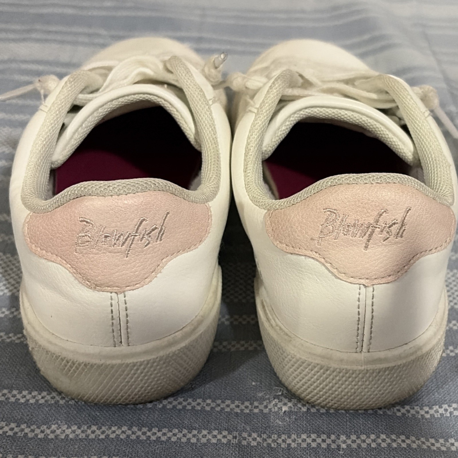 Blowfish White Pink Heart Logo Lace Up Low Top Sneakers Synthetic PU Casual