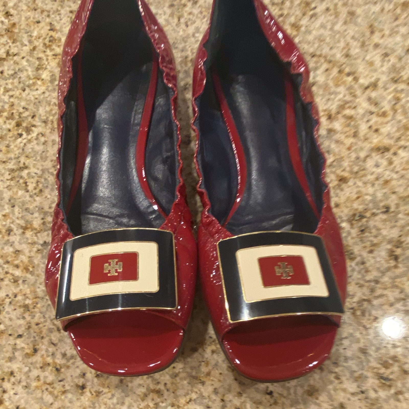 Tory Burch Women’s Red Patent Leather Ballet Flats Peep Toe Logo Buckle US 7.5