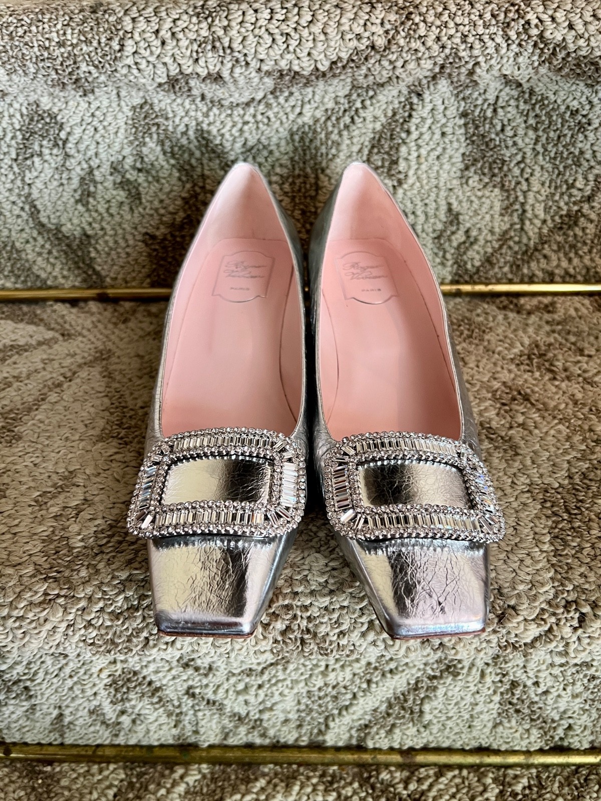 $2245 Roger Vivier Belle Silver Crinkle Leather Pumps Heels Size 41.5 or 11.5