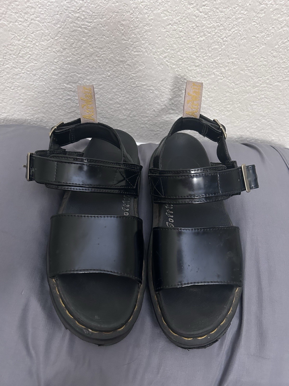 Dr. Martens Women’s Voss Leather StrapSandals – Black Hydro – Size 6- 24233001