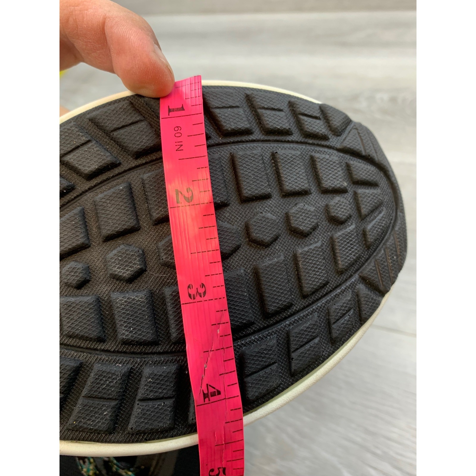 TRAQ by Alegria Jaunt Women’s Black Digital Camo 8 Smart Walking Shoes
