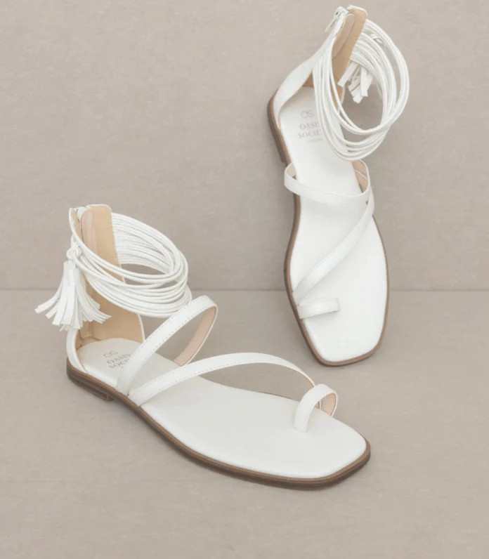Oasis Society – Abril White Strappy Ankle Wrap Sandals