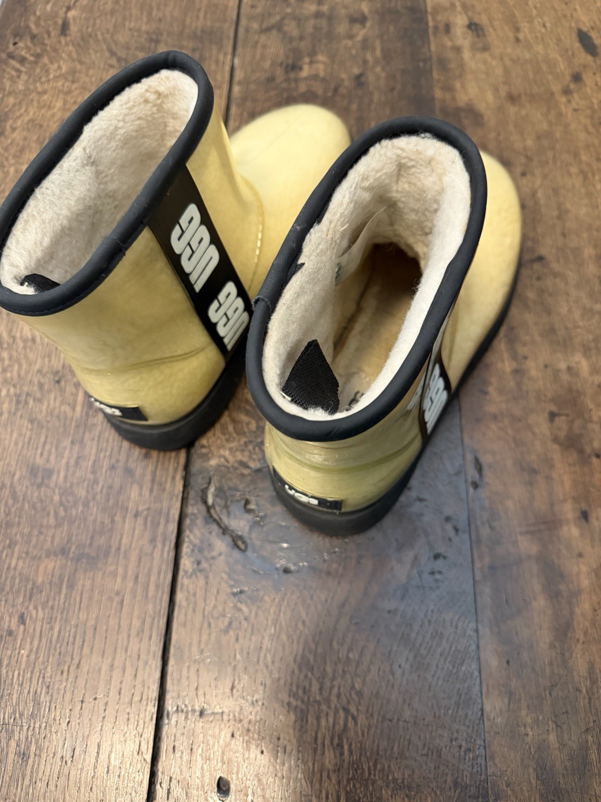 UGG Classic Clear Mini Boot – 1113190 size 8