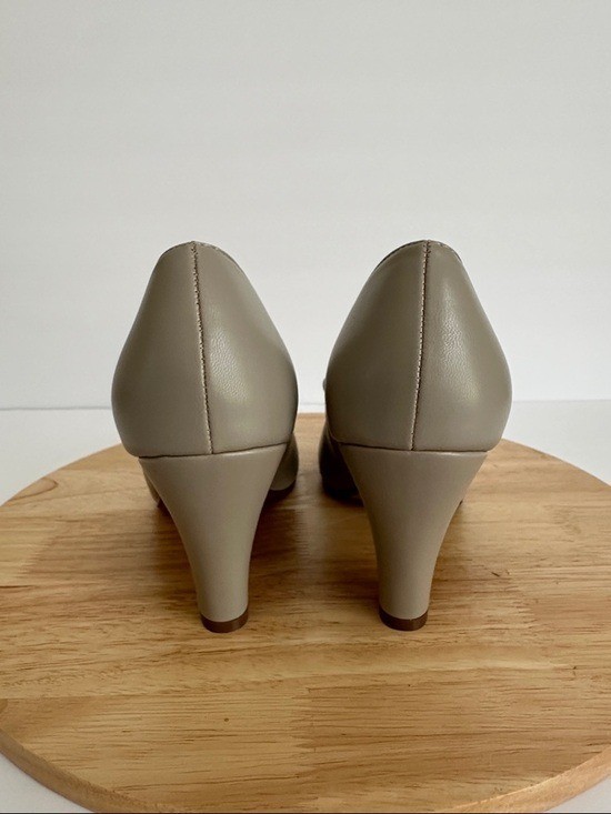 Journee Collection Windy Womens Round Closed Toe Cone Heel Pumps, Sz 8W