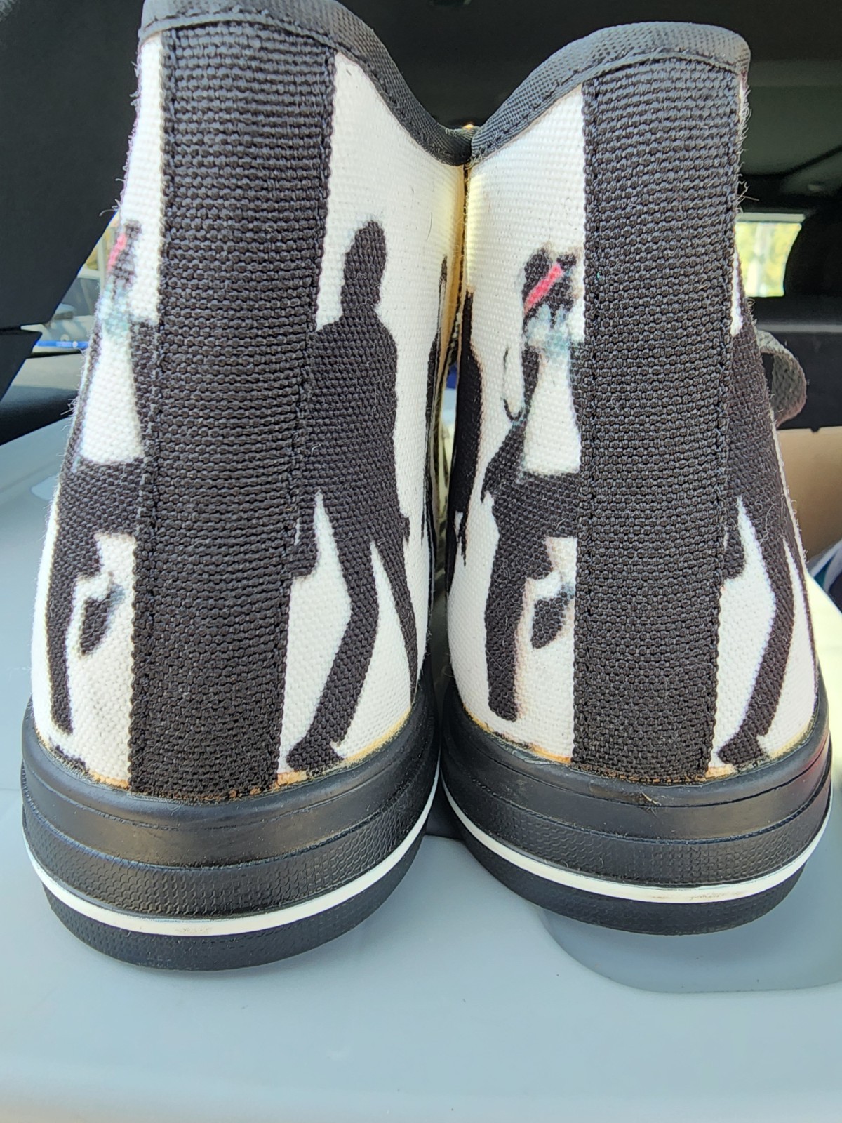 KING OF POP HIGH TOPS MICHAEL JACKSON SHOES SIZE 7 UNISEX