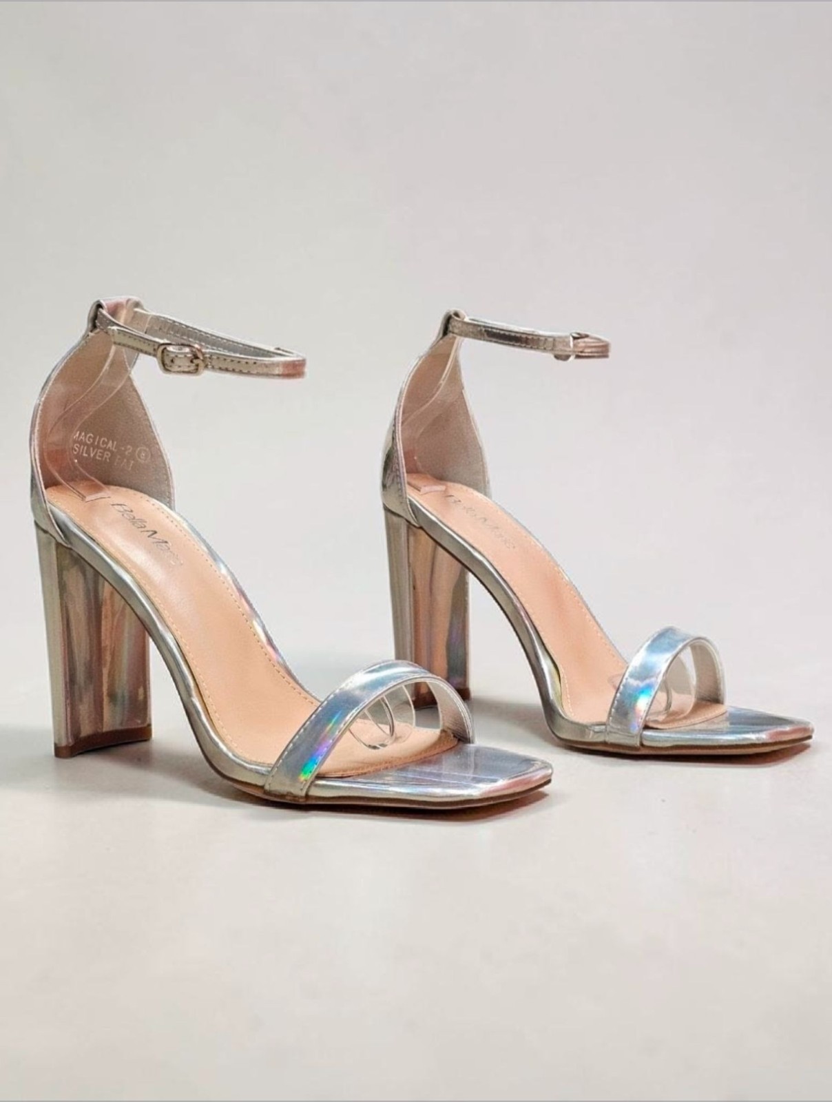 Holographic Silver Block Heel Sandals With Adjustable Ankle Strap And Open Toe D
