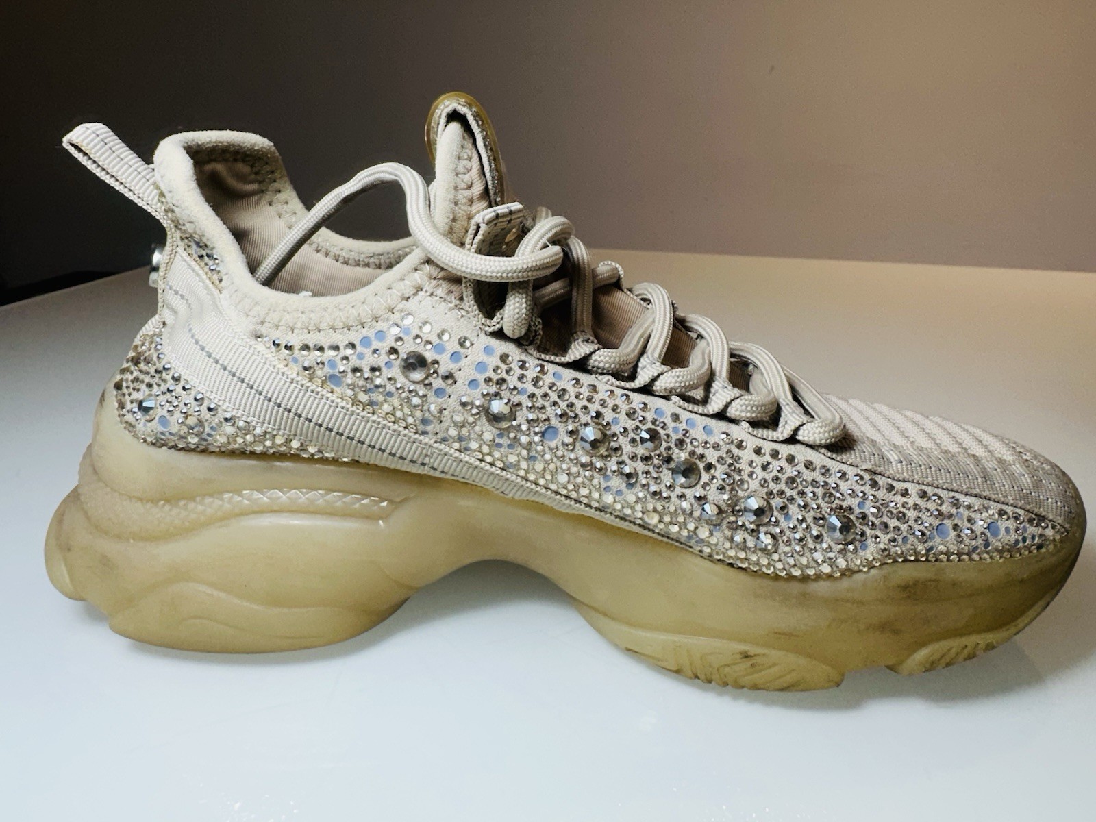 Steve Madden SM NY90 Sneakers Beige Rhinestone Breathable Womens Sz 7.5