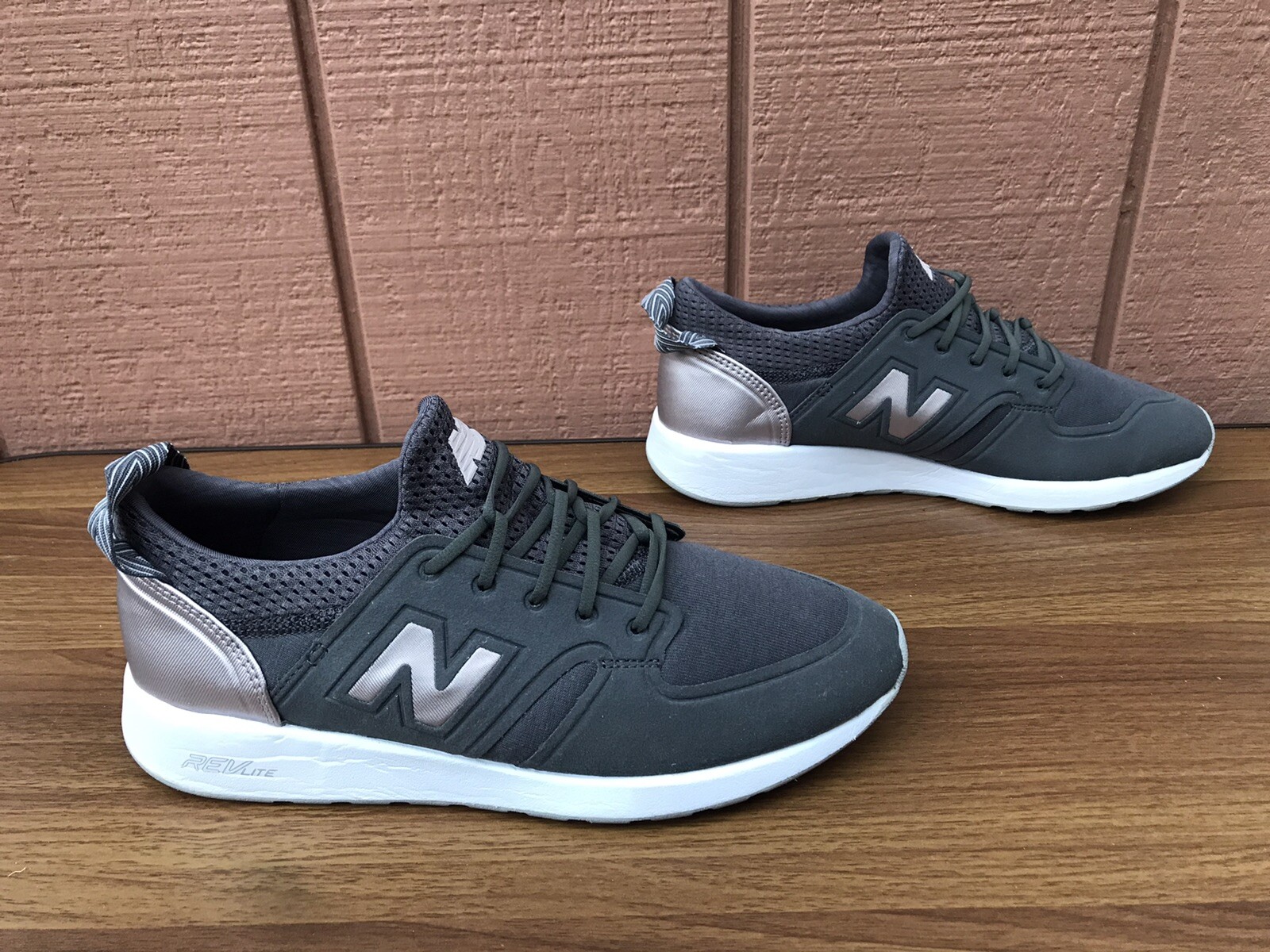 MINT New Balance 420 WRL420 WRL420SF Women US 8.5 B Gray Casual Walking Shoes C7