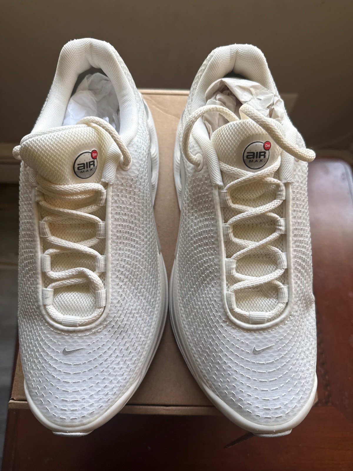 Brand new Nike Air max DN8 size 9 womens
