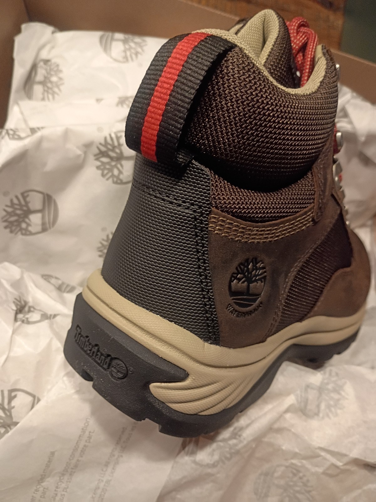 Womens TIMBERLAND WHITE LEDGE WATERPROOF MID Prem choc Leather HIKER Sz 7.5 Wide
