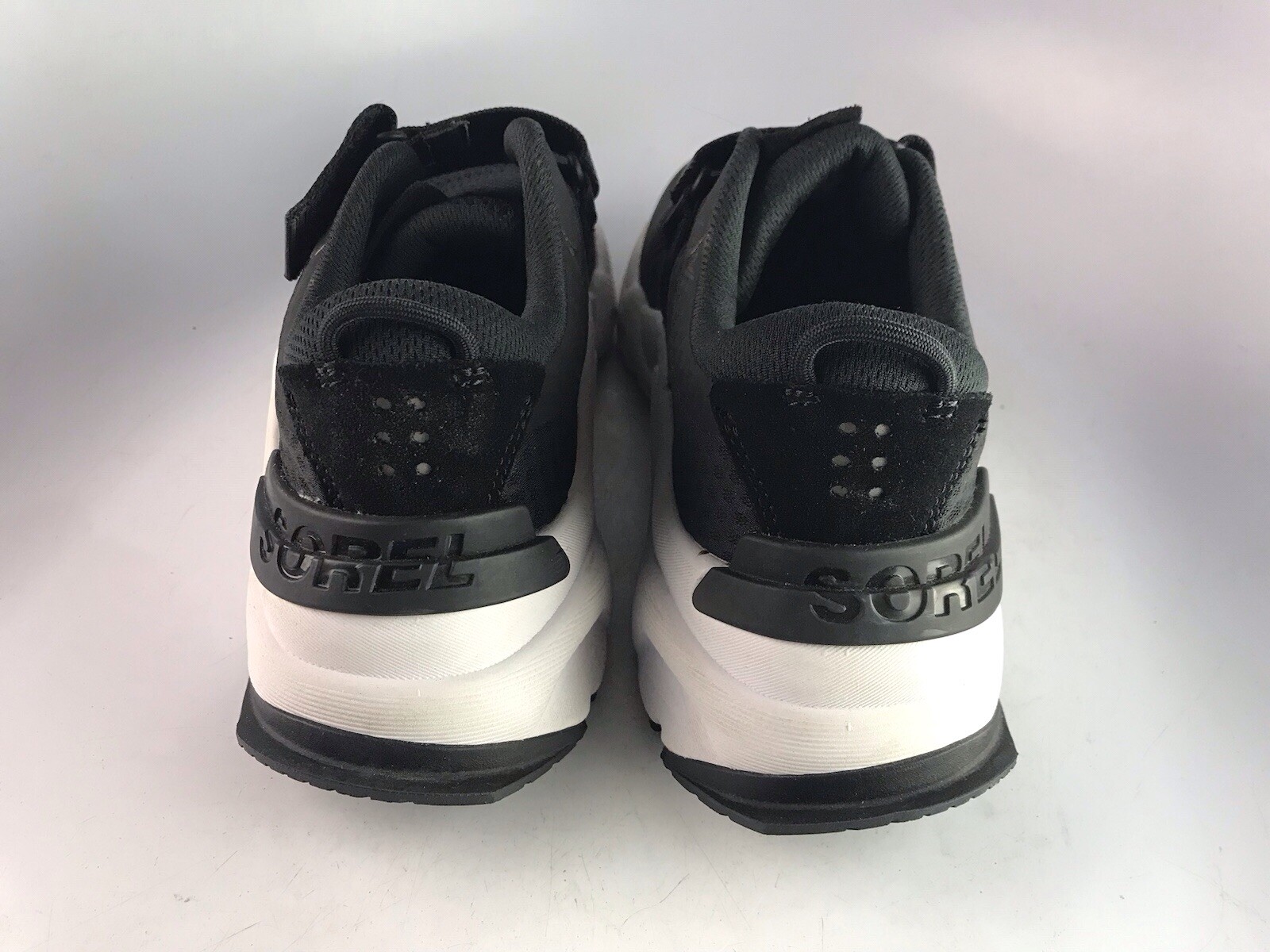 Sorel Women’s Kinetic RNEGD Strap Sneaker Black Air Mesh Sz 8 US