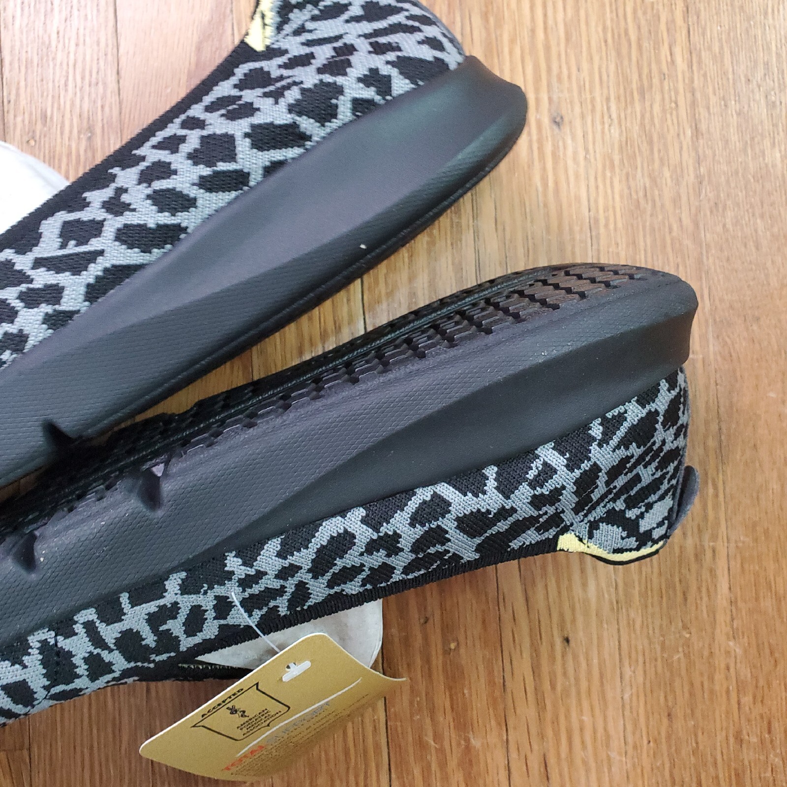 Spenco Women’s Epic Stretch Giraffe Flats Sz 8.5 Slip On Loafer Shoes NEW NWOB