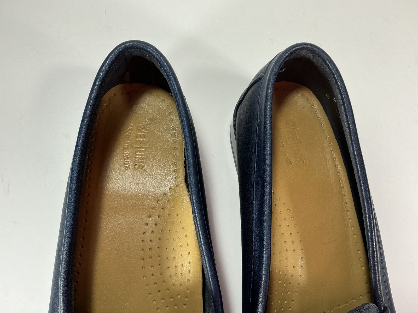 GH Bass Weejuns Kathleen Leather Penny Loafers Women 9 M Blue Slip On Comfort