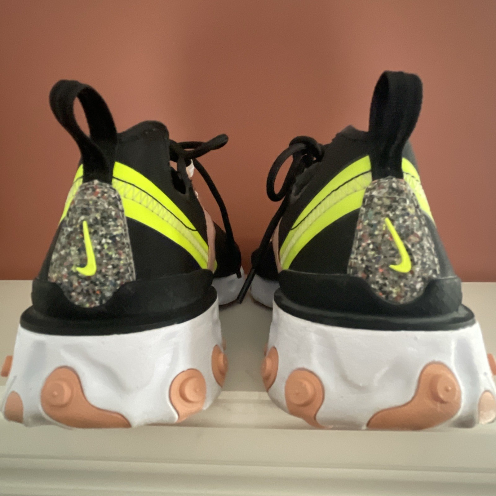 Nike CD6964-002 Women React Element 55 Shoes Sneakers Black Coral Size 8