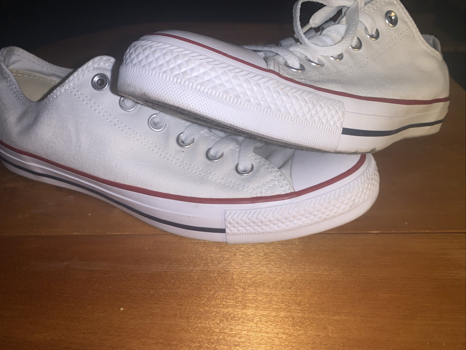 Converse Chuck Taylor All Star Low-Top sneakers in white 8 men 10 women