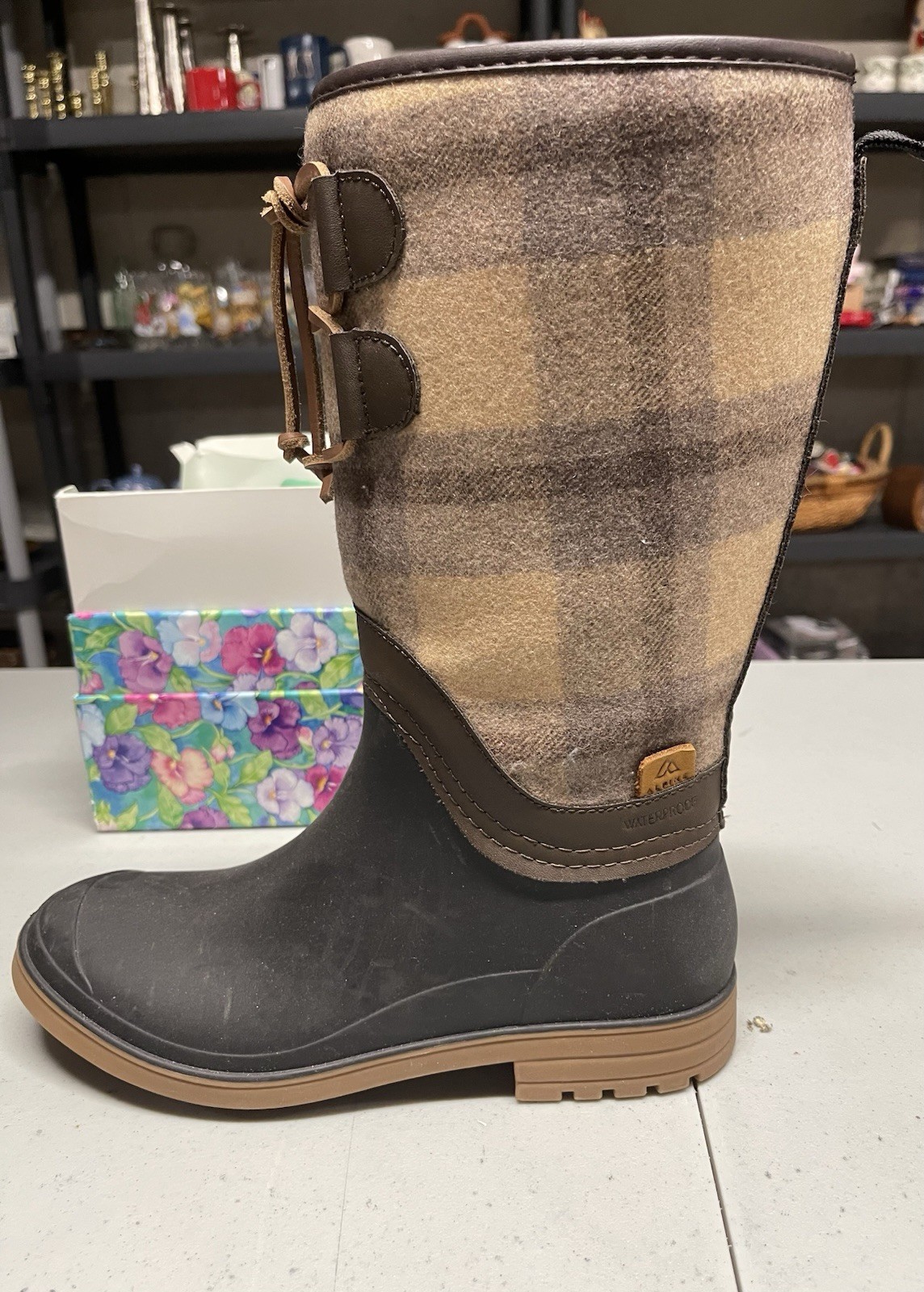 Kamik Women’s Alpine Design Abigail Rain Boots Waterproof Plaid Flannel Size 7