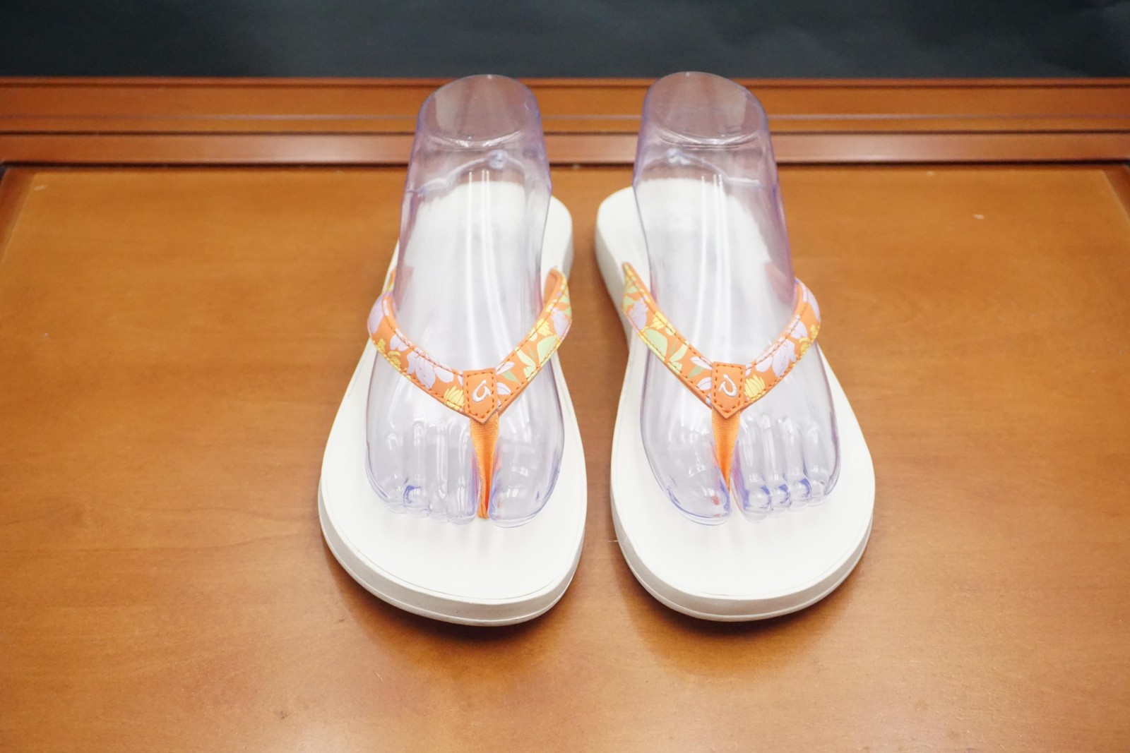 Olukai PUAWE Womens 10 Orange Synthetic Thong Wedge Sandals Floral Cushioned