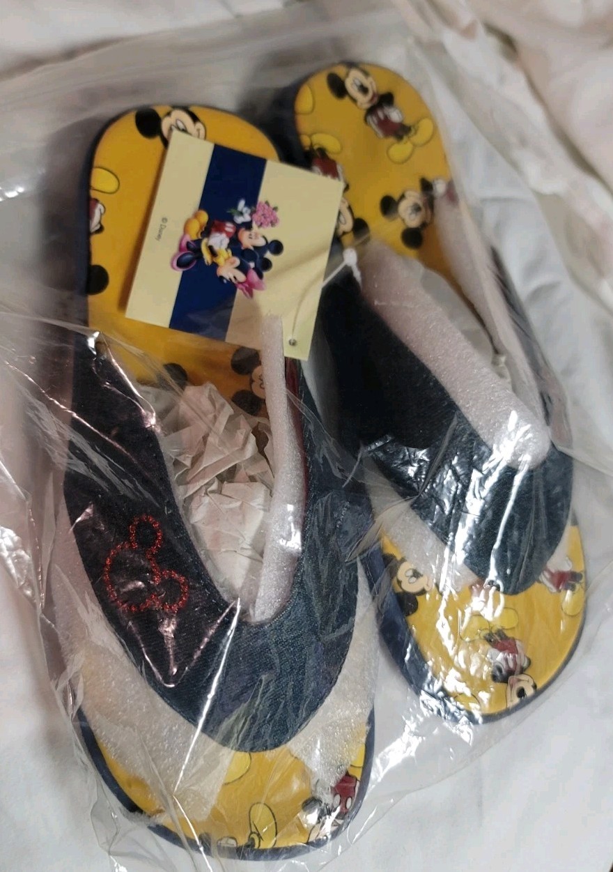 New Disney Mickey Mouse Flip Flops/ Sandals Womens Small 5- 6 Denim pool beach