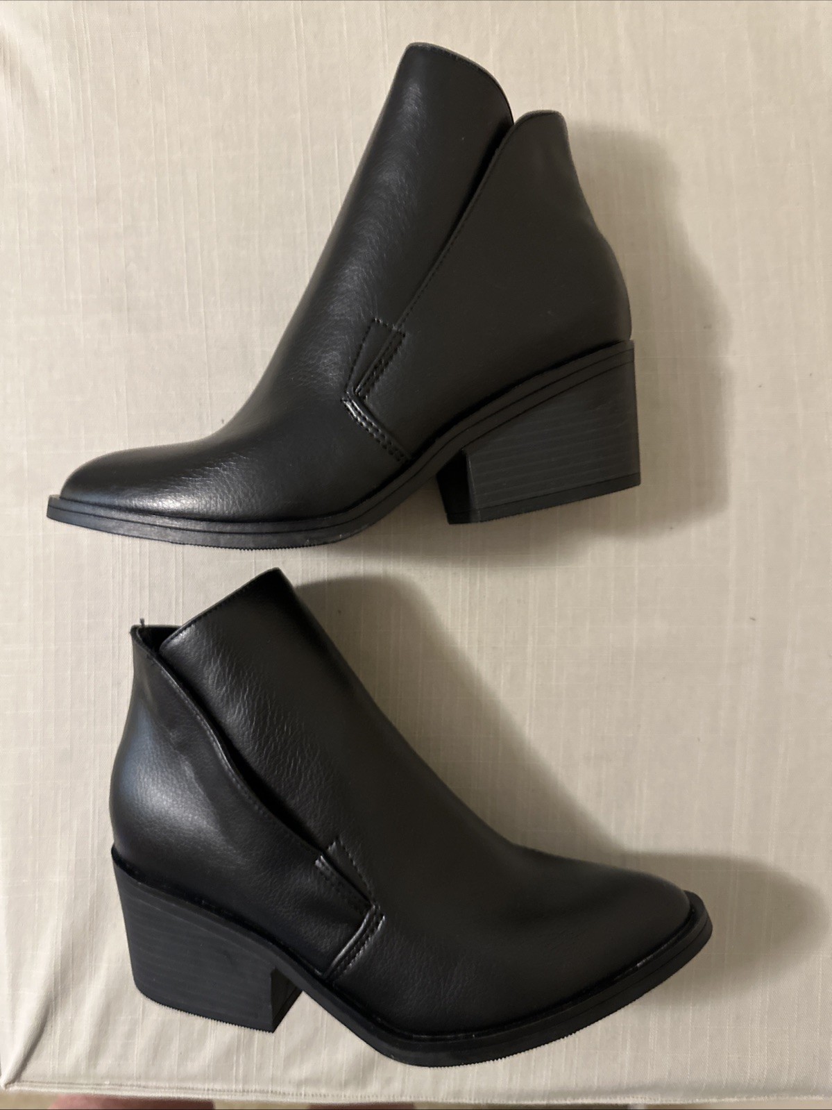 Women’s Apt. 9 – Makea Ankle Boots Black Size 9 MED w. 2 inch heels – NEW IN BOX
