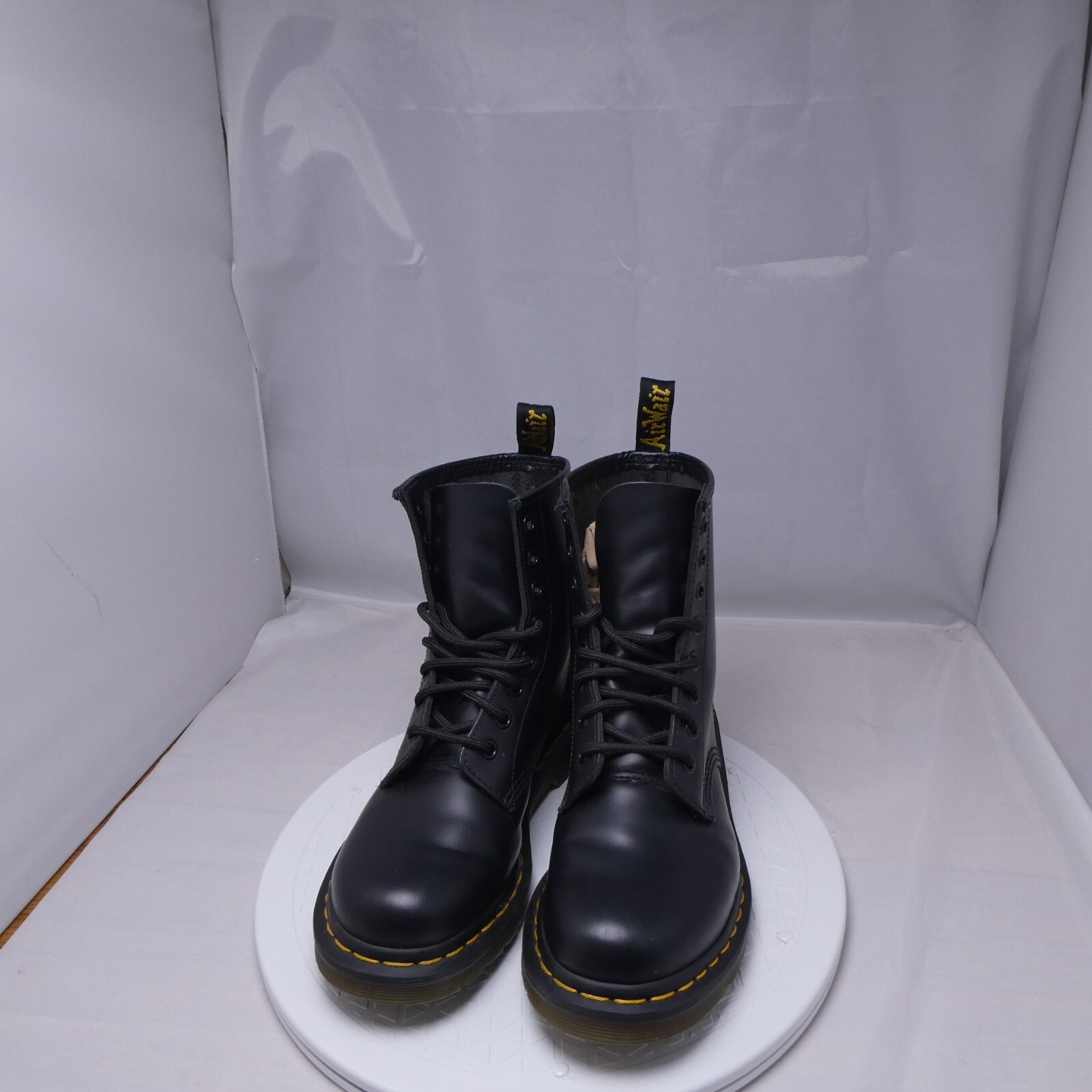 Dr. Martens 1460 Women’s Original Smooth Leather Lace Up Boots – Black, Size 6