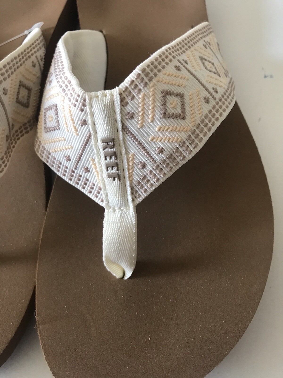 WOMEN’S REEF VINTAGE WHITE SPRING WOVEN FLIP FLOP BEACH/POOL SANDALS SIZE 10 NWT
