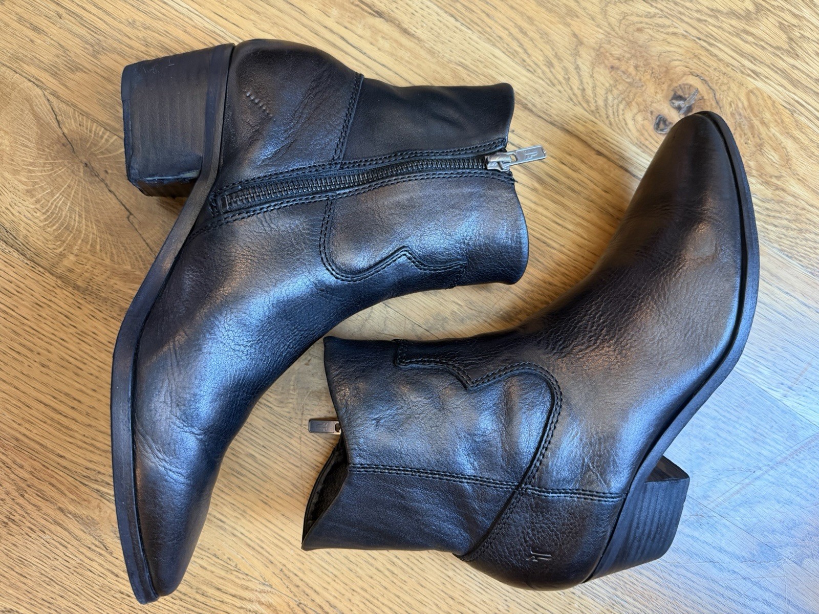 Frye Women’s Short Leather Booties Black-Size: 7.5M Block Heel Zip Up