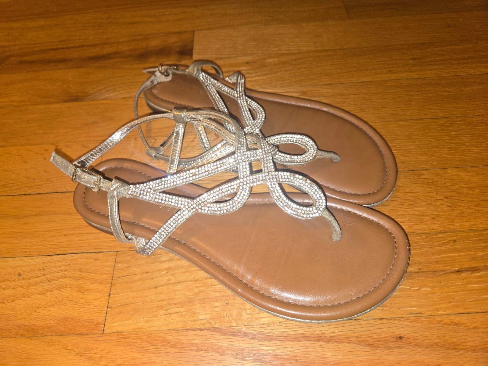Used Worn Kelly & Katie Silver Strappy Jeweled Bling Flat Sandals Size 8